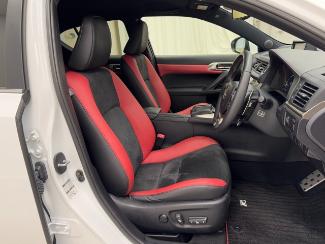 レクサス CT200h Fスポーツ XLine