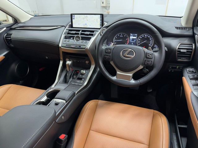 レクサス NX300 バージョンL
