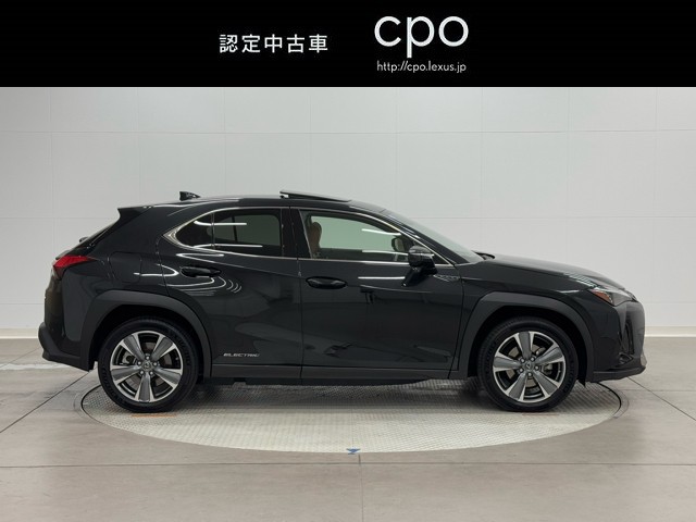 レクサス UX300e バージョンL