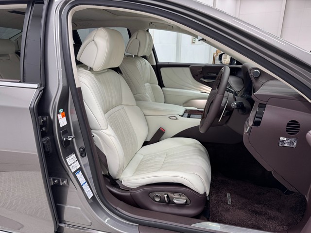 レクサス LS500h エグゼクティブ