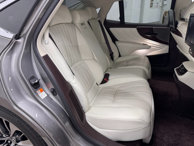 レクサス LS500h エグゼクティブ