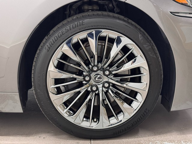 レクサス LS500h エグゼクティブ