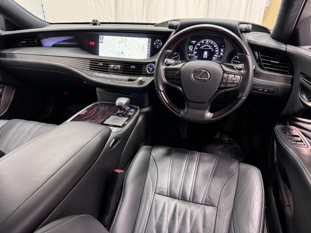 レクサス LS500h エグゼクティブ