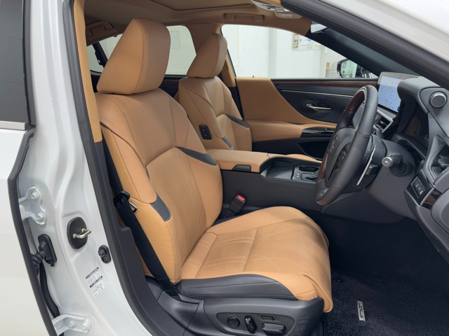 レクサス ES300h バージョンL