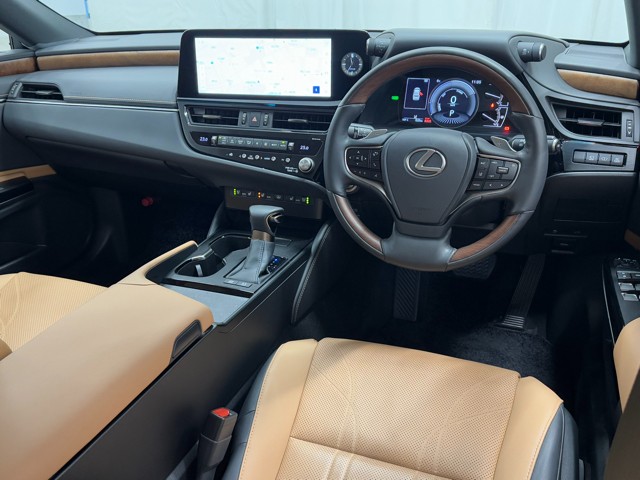 レクサス ES300h バージョンL