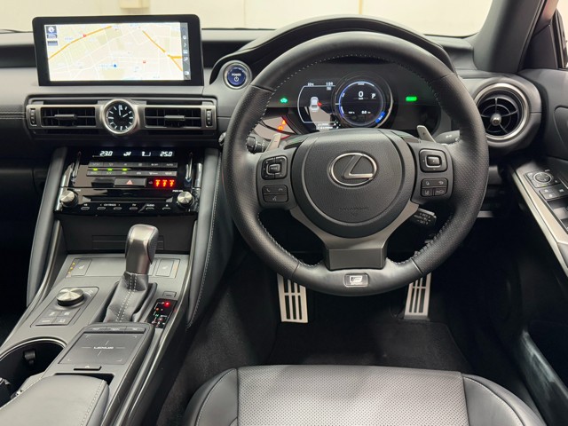 レクサス IS300h F SPORT