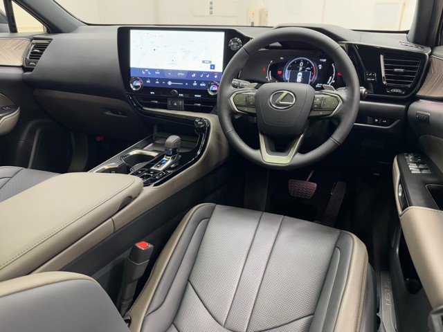 レクサス NX350h OVERTRAIL