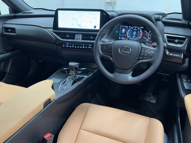 レクサス UX250h バージョンC