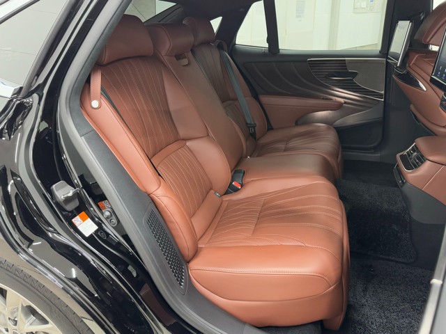 レクサス LS500h EXECUTIVE