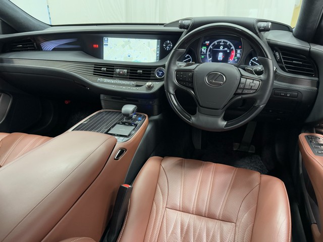 レクサス LS500h EXECUTIVE