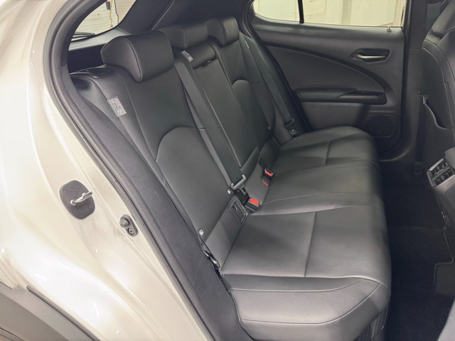 レクサス UX250h バージョンC