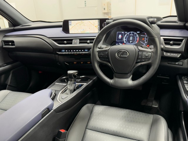 レクサス UX200 アーバンエレガンス