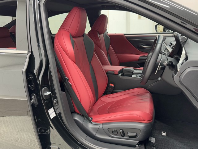 レクサス ES300h Fスポーツ