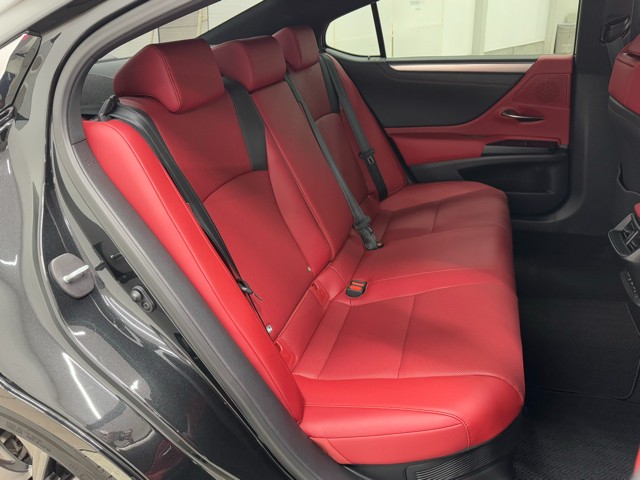 レクサス ES300h Fスポーツ