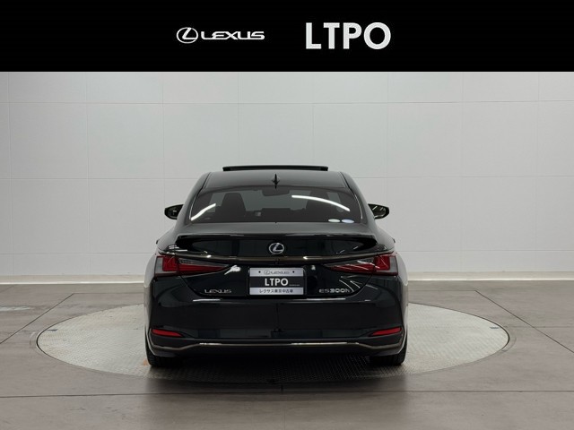 レクサス ES300h Fスポーツ