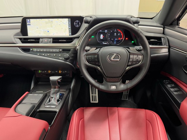 レクサス ES300h Fスポーツ