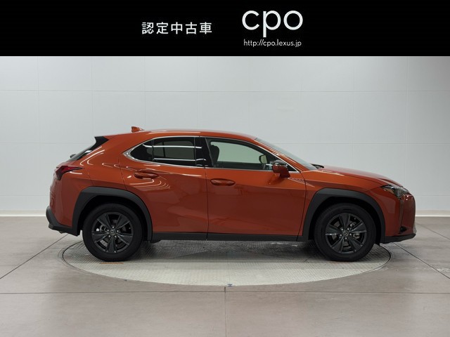 レクサス UX250h バージョンC