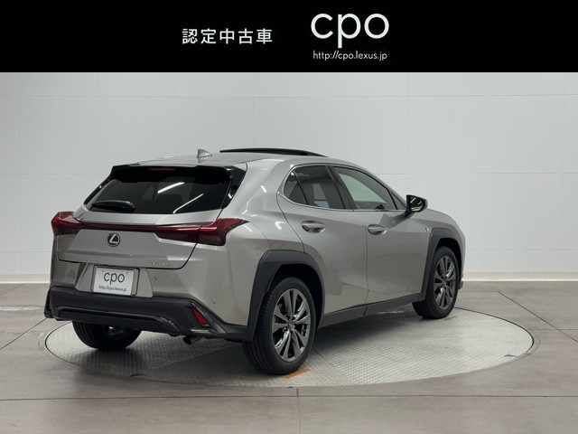 レクサス UX200 Fスポーツ