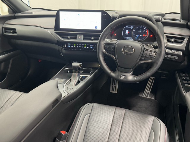 レクサス UX200 Fスポーツ