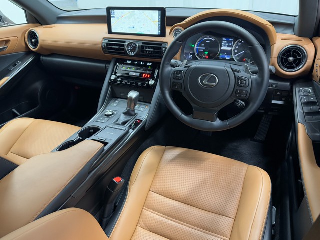 レクサス IS300h バージョンL