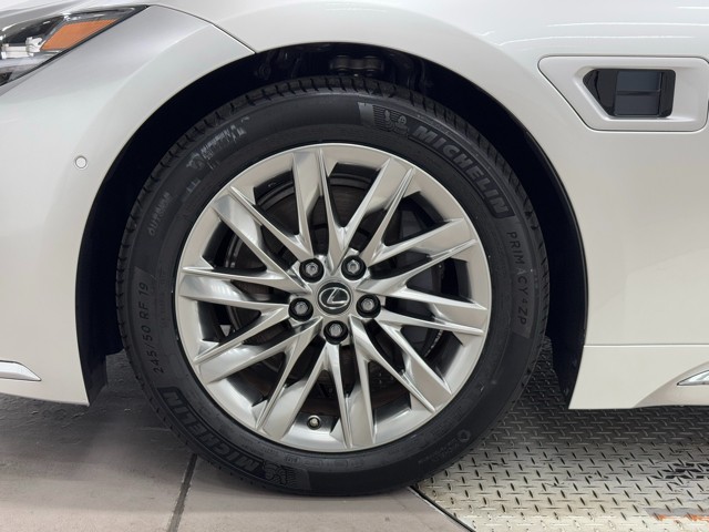 レクサス LS500h エグゼクティブ