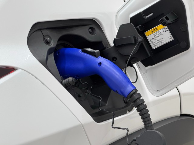 レクサス UX300e バージョンC