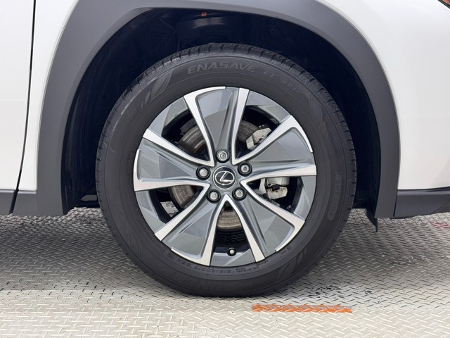 レクサス UX300e バージョンC