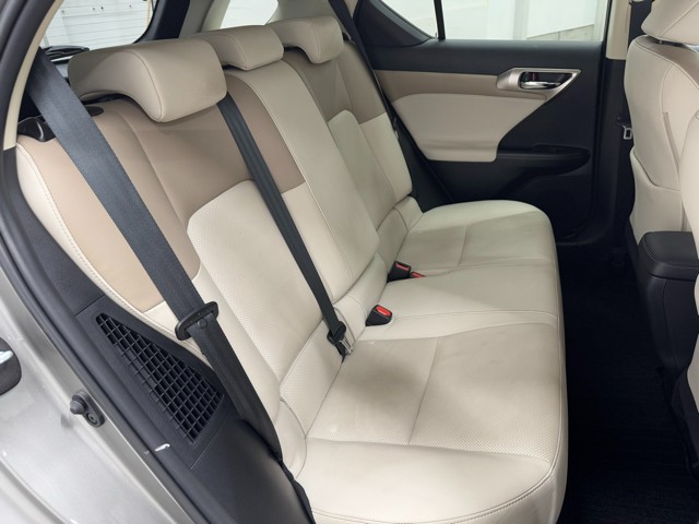 レクサス CT200h VER-L