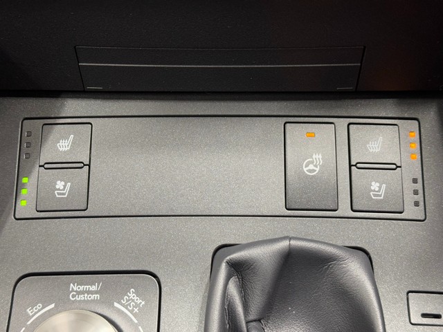 レクサス IS300h F SPORT