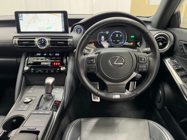 レクサス IS300h F SPORT