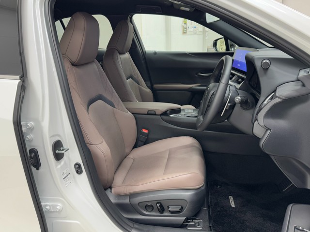 レクサス UX250h Graceful Expl