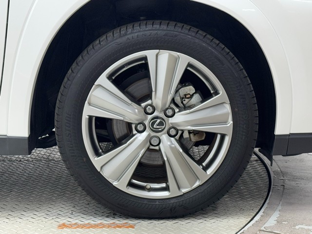 レクサス UX250h Graceful Expl