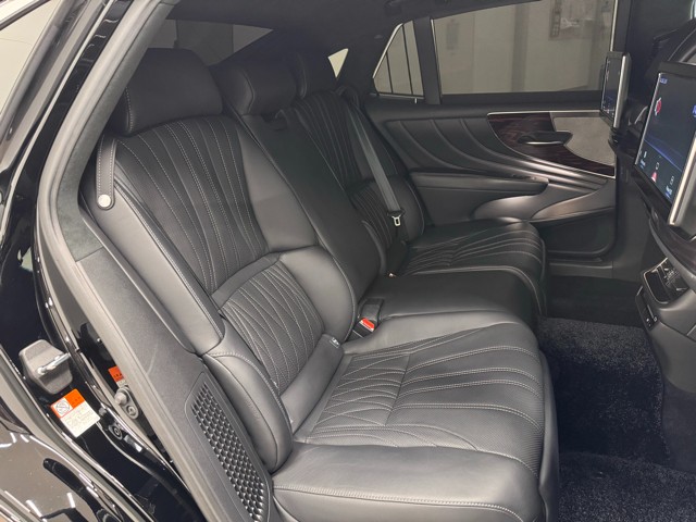 レクサス LS500h EXECUTIVE