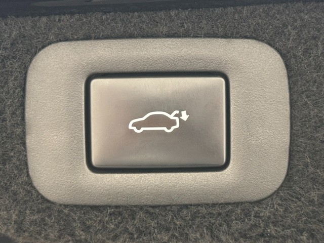 レクサス LS500h EXECUTIVE