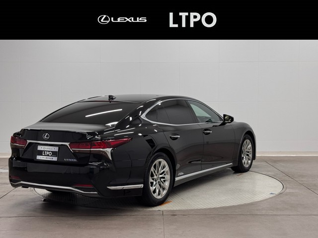 レクサス LS500h EXECUTIVE