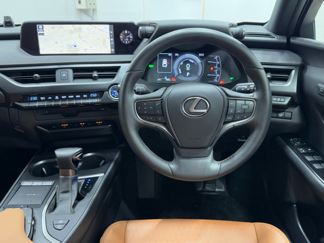 レクサス UX250h バージョンC