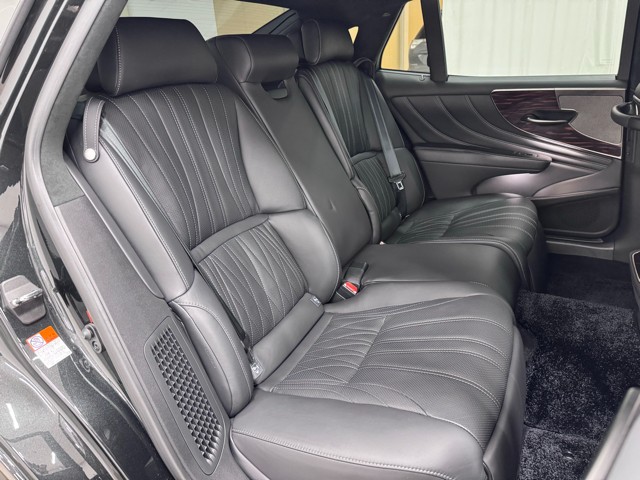 レクサス LS500h エグゼクティブ