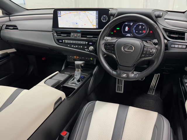レクサス ES300h Fスポーツ