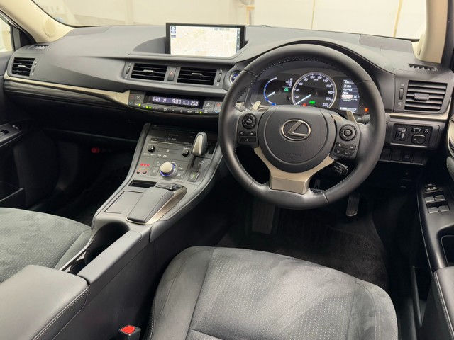 レクサス CT200h バージョンC
