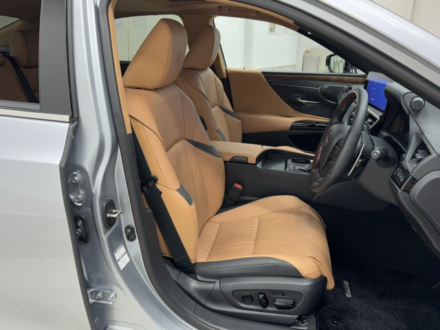 レクサス ES300h バージョンL