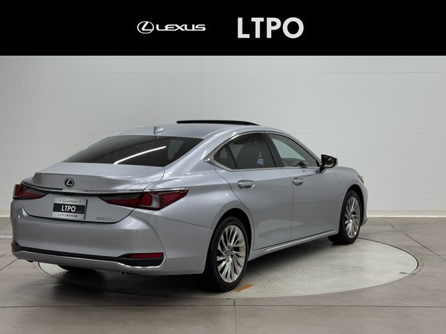 レクサス ES300h バージョンL