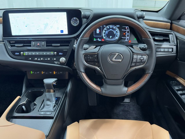 レクサス ES300h バージョンL