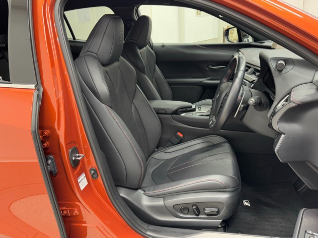 レクサス UX200 Fスポーツ