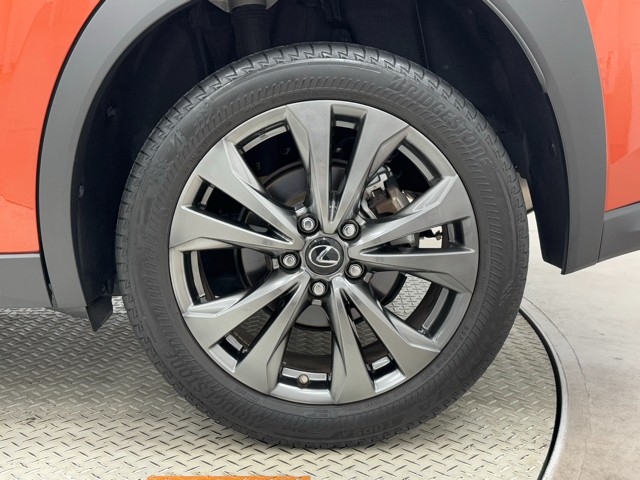 レクサス UX200 Fスポーツ