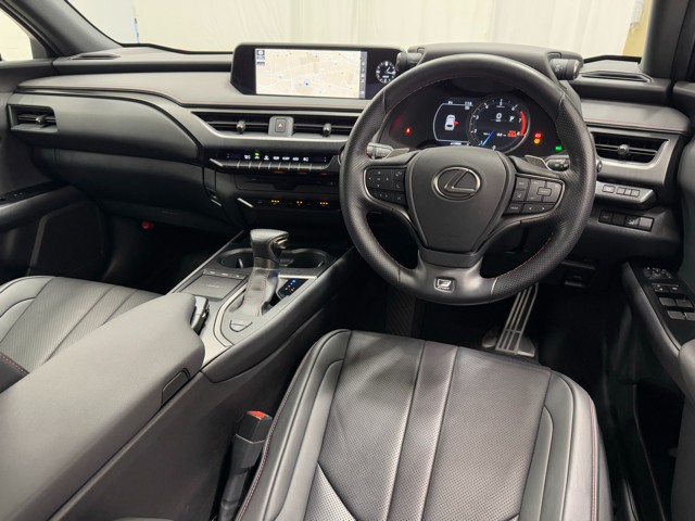 レクサス UX200 Fスポーツ