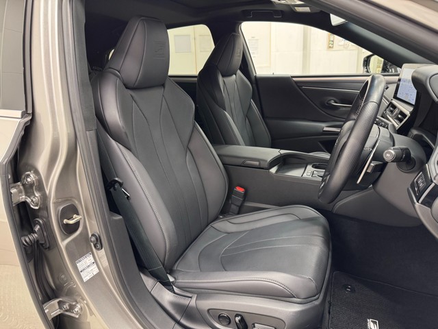 レクサス ES300h Fスポーツ