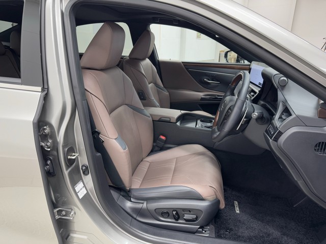 レクサス ES300h バージョンL