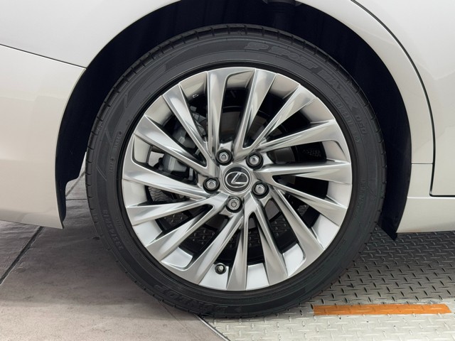 レクサス ES300h バージョンL