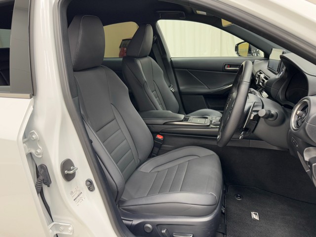 レクサス IS300h F SPORT