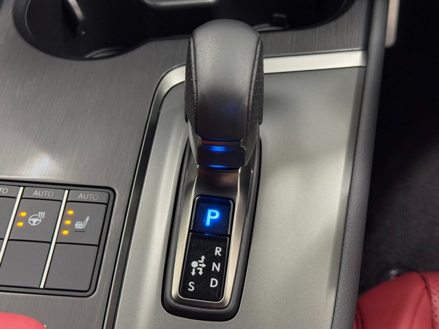 レクサス UX300h F SPORT